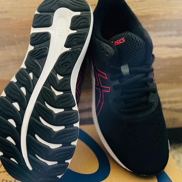 ASICS running shoes - Picture 8 of 8